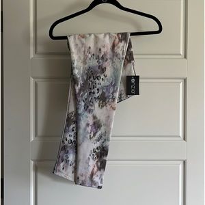 Onzie brand leggings